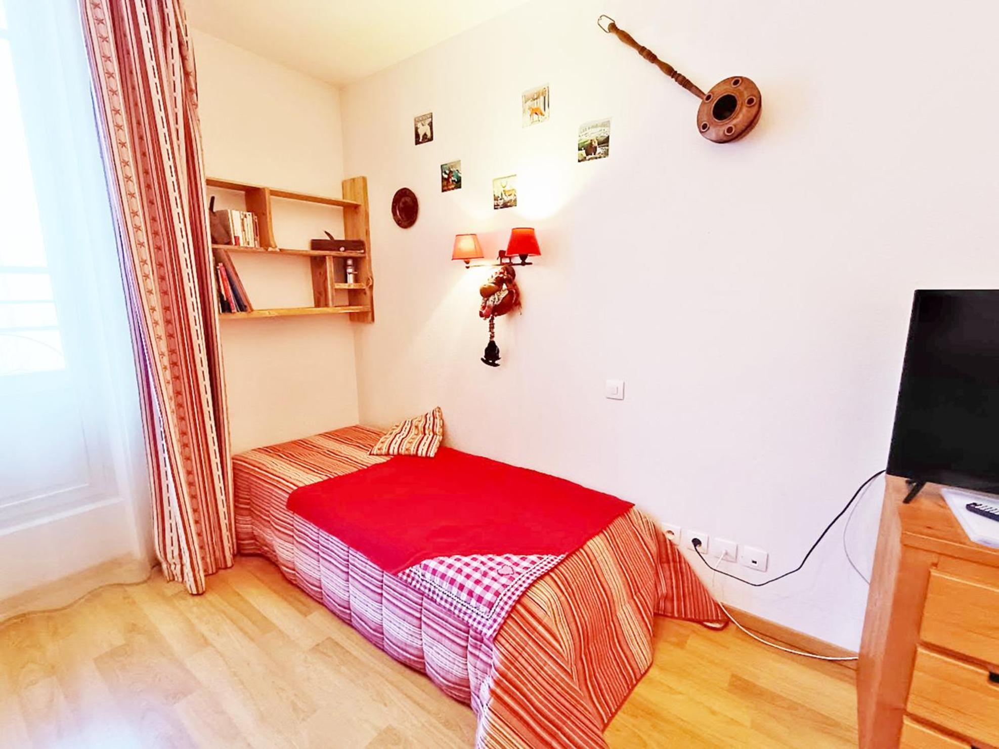 Le Bouquetin, Studio, Centre Luchon, Wifi, Casier A Skis, Ascenseur, 3 Personnes Bagneres-de-Luchon Ngoại thất bức ảnh